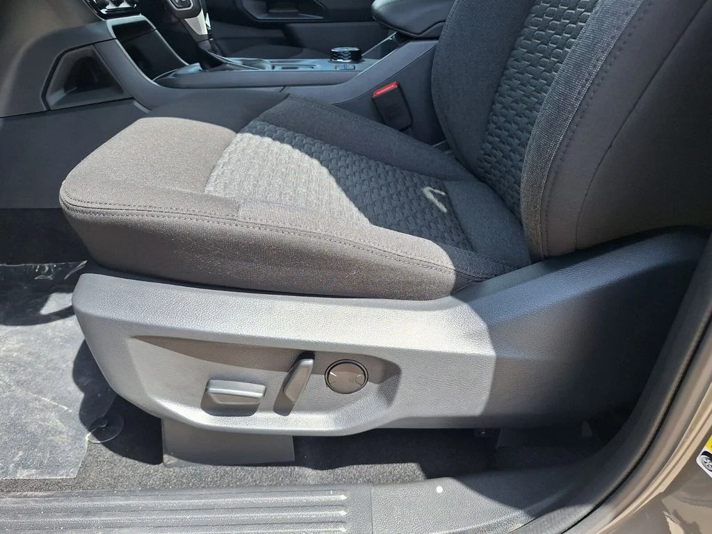 New 2026 Marsh Gray Ford XLT image 21