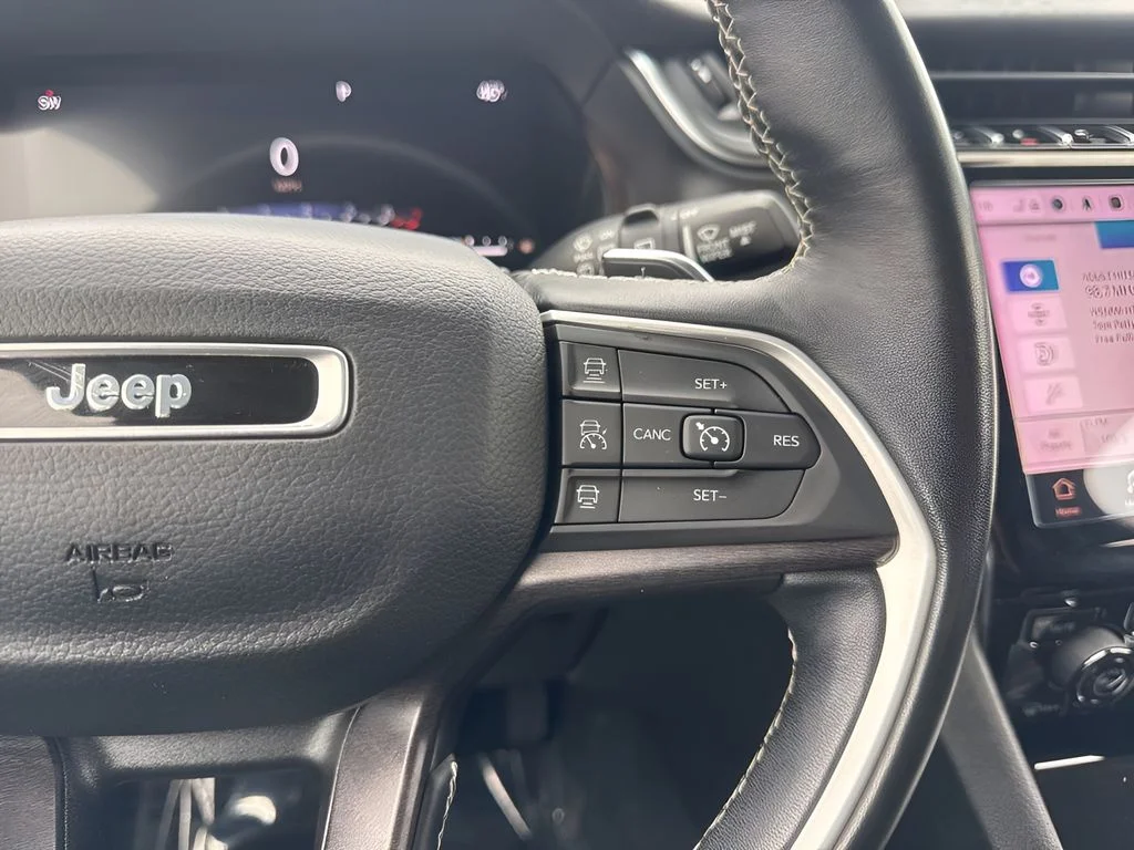 Used 2022 White Jeep Limited image 19