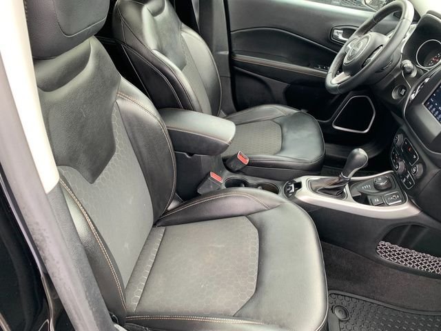 Used 2018 Black Jeep Latitude image 12