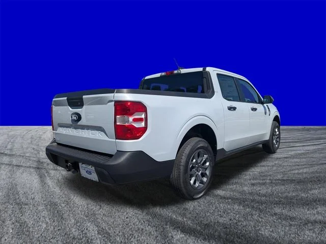 New 2026 Space White Metallic Ford XLT image 3