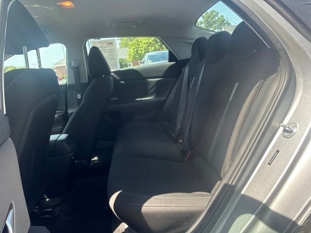 Used 2022 Shimmering Silver Pearl Hyundai SEL image 11