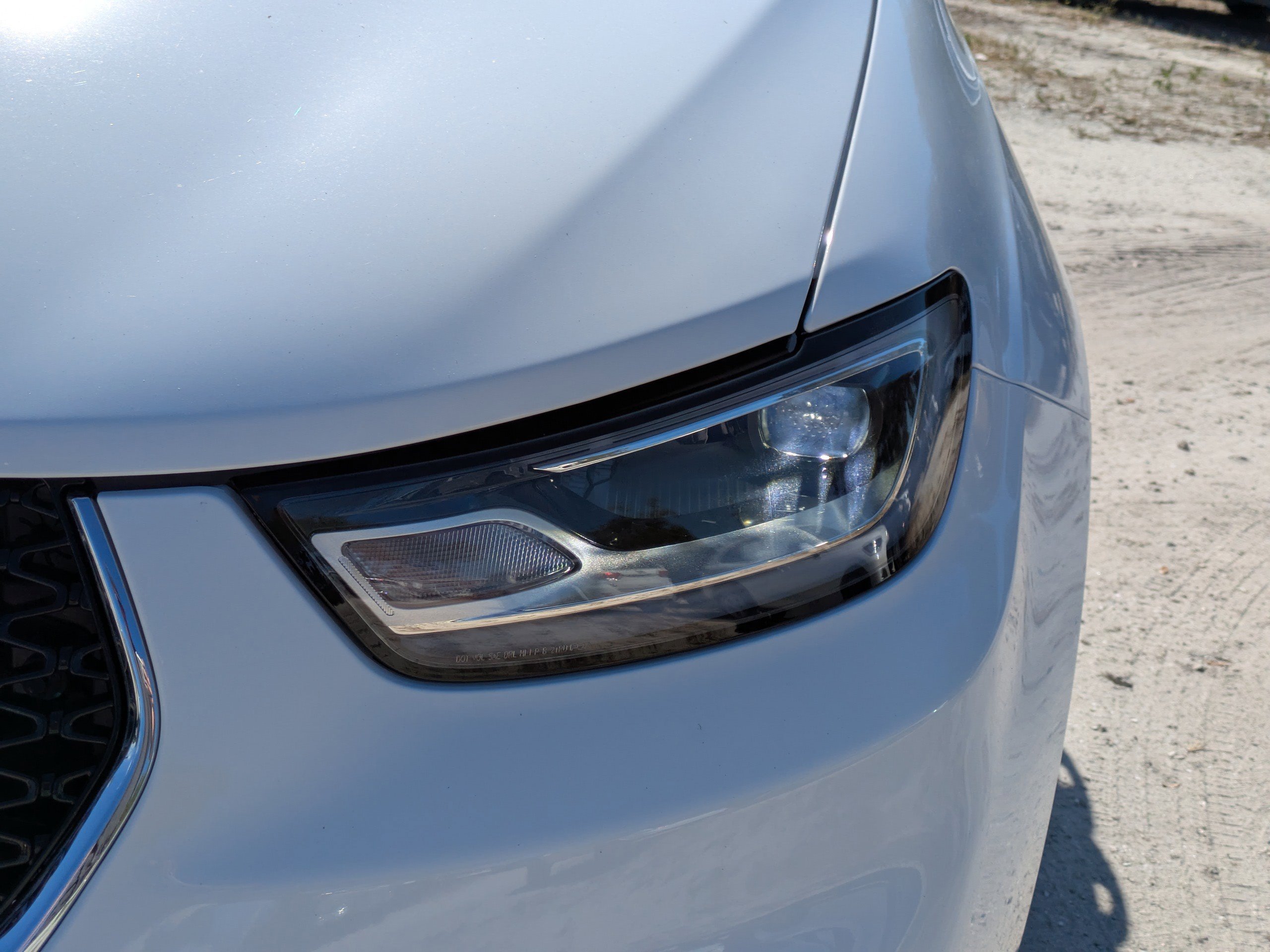 New 2026 Bright White Clear-Coat Exterior Paint Chrysler Select image 9