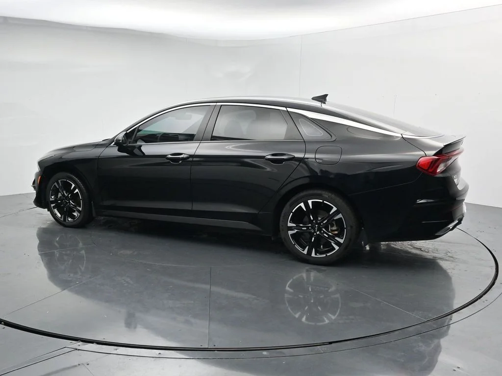 Used 2024 Black Kia GT-Line image 4