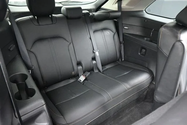 Used 2024 Silver Mazda 3.3 Turbo Premium image 18