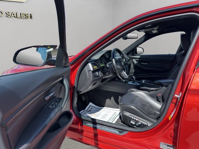 Used 2016 ORANGE BMW  image 25
