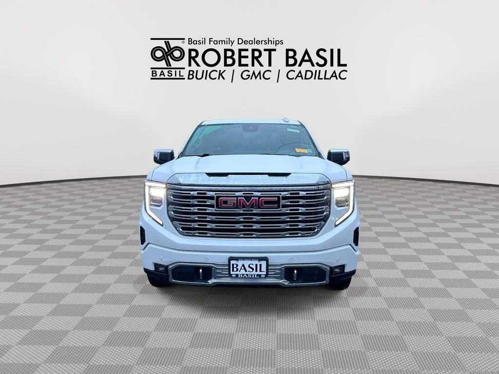 Used 2023 White GMC Denali image 3
