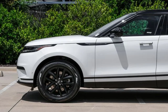 New 2026 White Land Rover S image 17