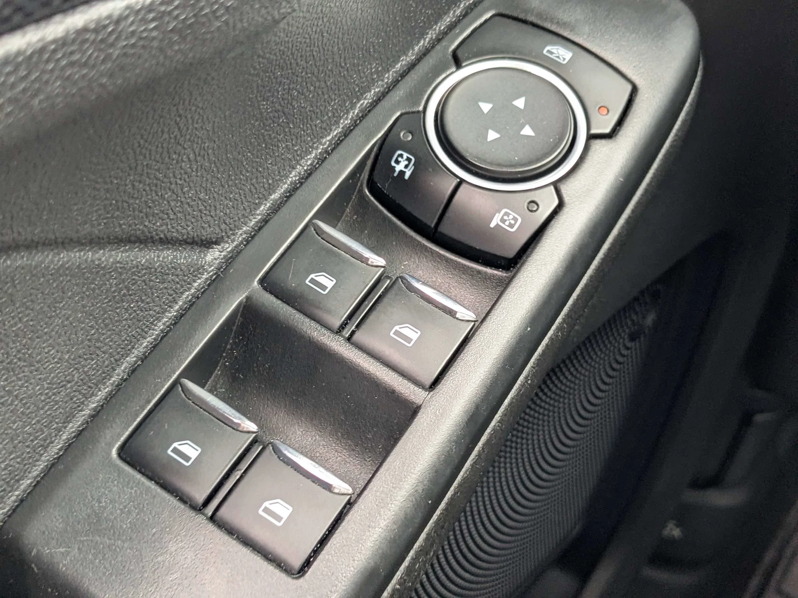 2023 Ford Escape ST-Line - Photo 25