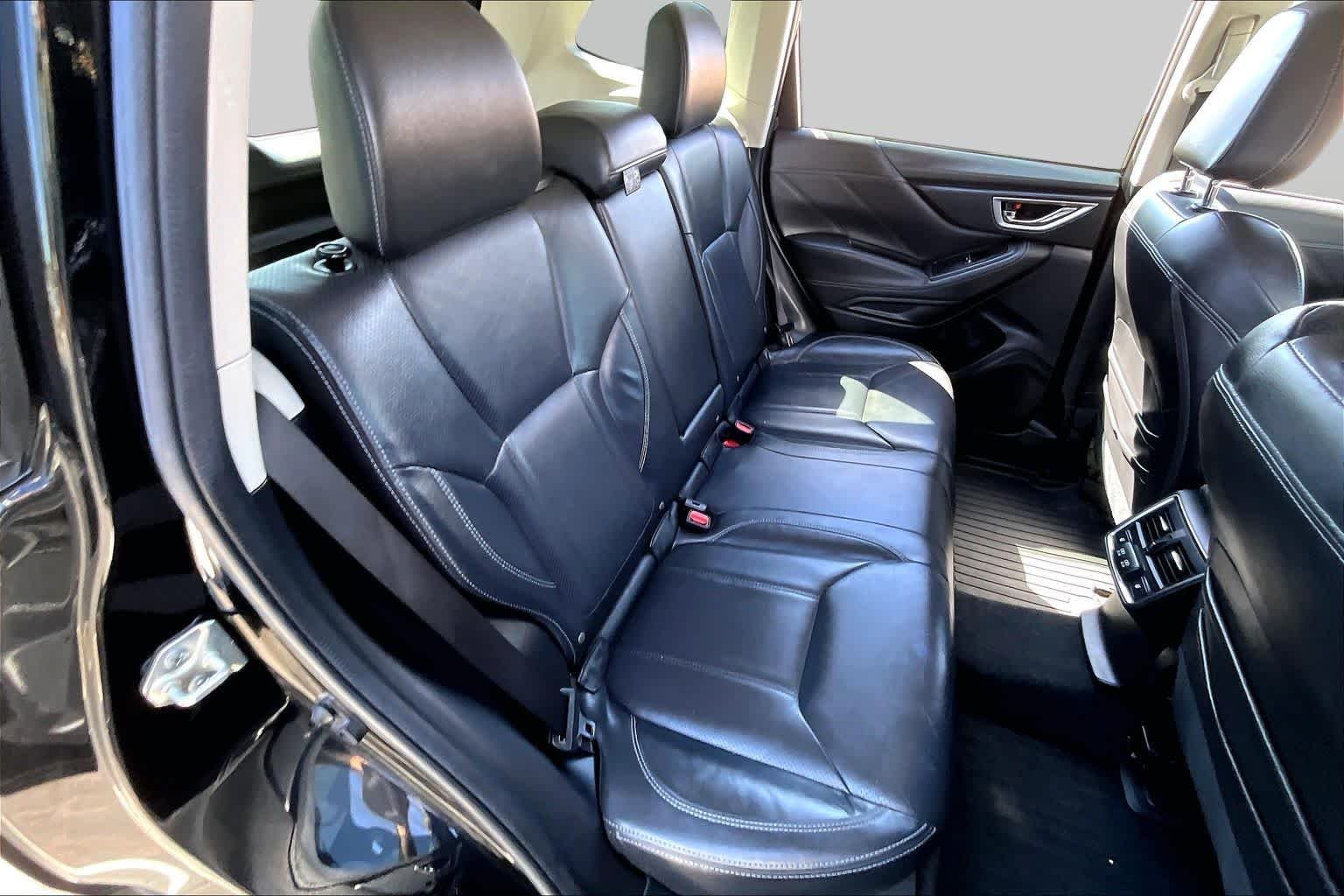 Used 2021 Crystal Black Silica Subaru Touring image 17