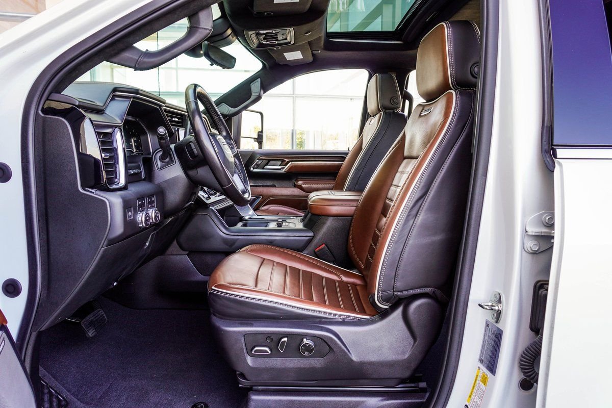 Used 2024 White GMC Denali Ultimate image 37