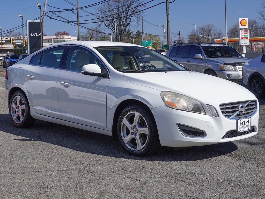 Used 2012 Volvo S60 T5 with VIN YV1622FS7C2111687 for sale in Riverdale, NJ