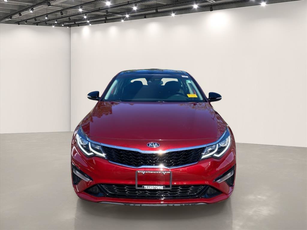 Certified Used 2020 Passion Red Kia SE image 3