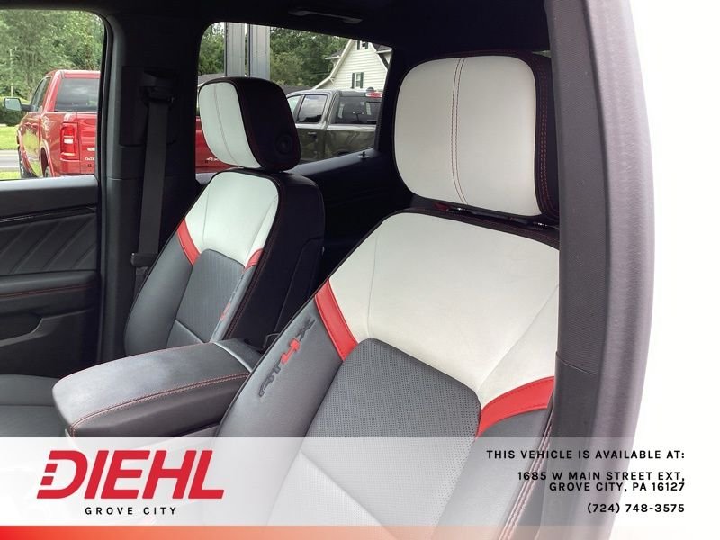 Used 2024 White GMC AT4X image 22