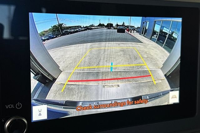 Used 2025  Toyota SR5 image 21