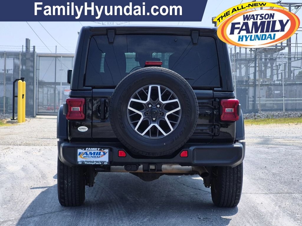 Used 2024 Black Jeep Sahara image 5