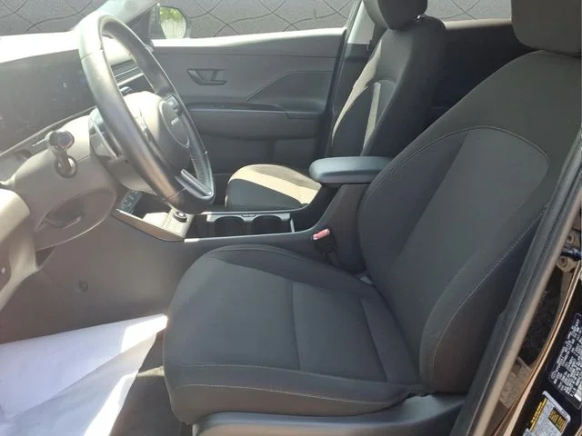 Used 2024 Black Hyundai SEL image 19