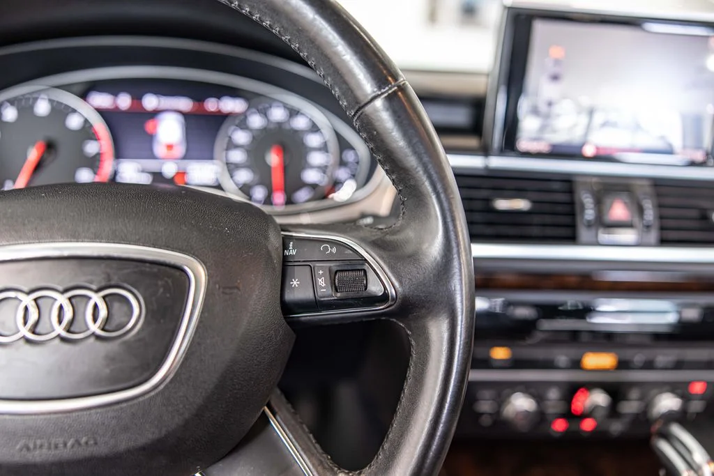 Used 2013 Black Audi  image 25