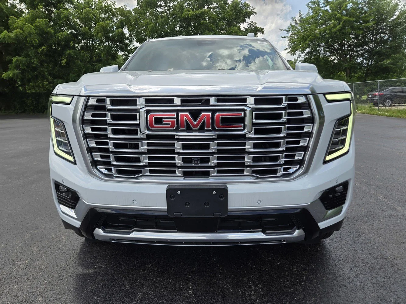 2026 GMC Yukon Denali - Photo 35