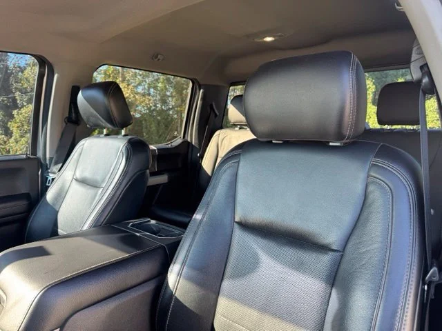 Used 2019 Silver Ford Lariat image 29
