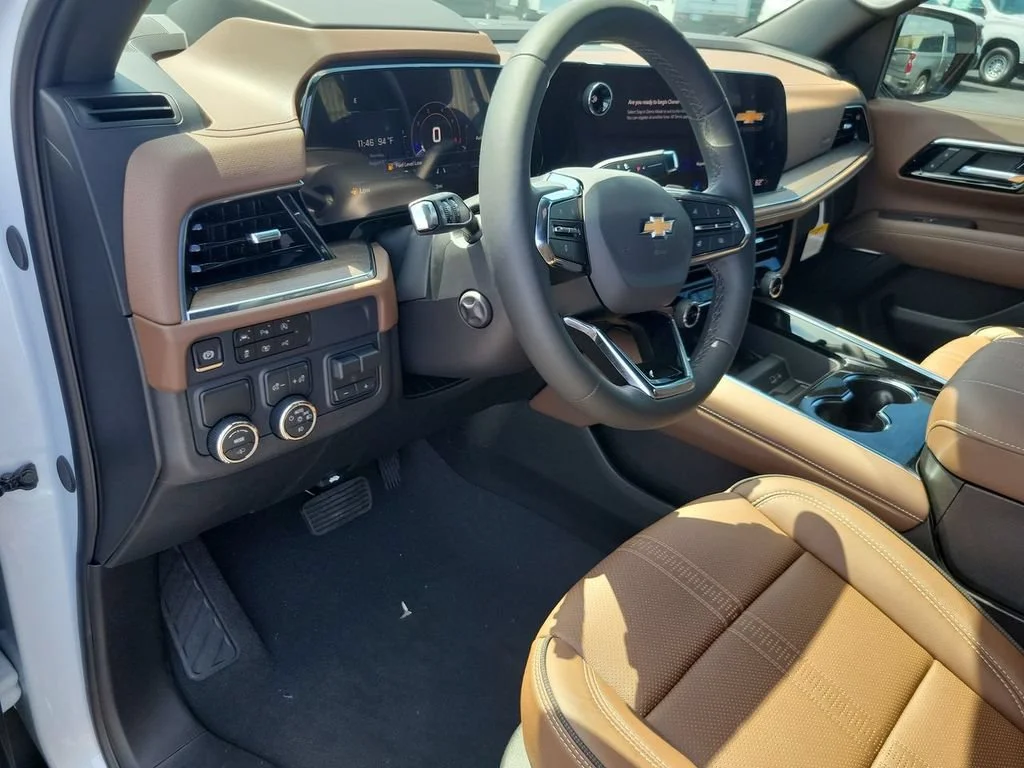 New 2026 Polar White Tricoat Chevrolet High Country image 10