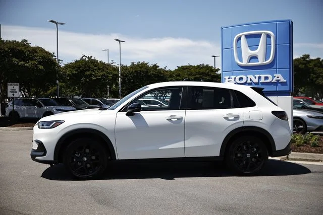 Used 2025 White Honda Sport image 4
