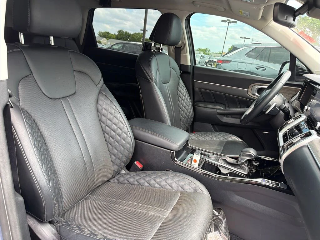 Used 2022 Everlasting Silver Kia X-Line SX Prestige image 52
