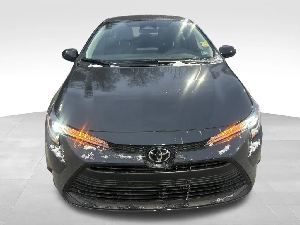 2026 Toyota Corolla LE - Photo 8