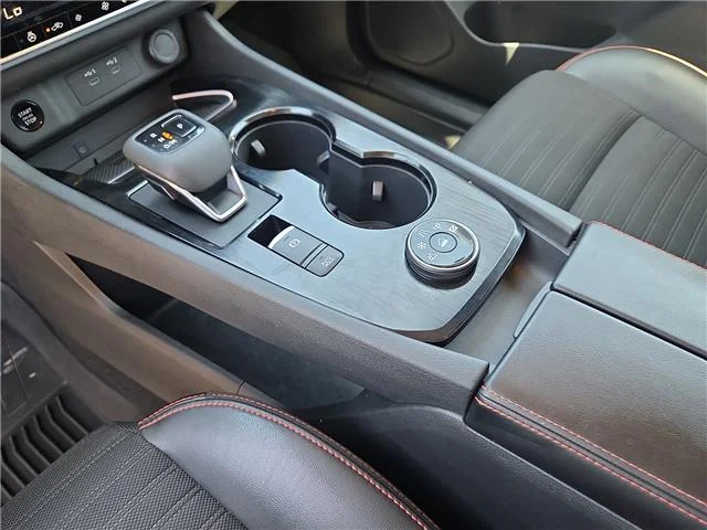 Used 2025 Everest White Pearl Nissan Rock Creek All-Wheel Drive image 19