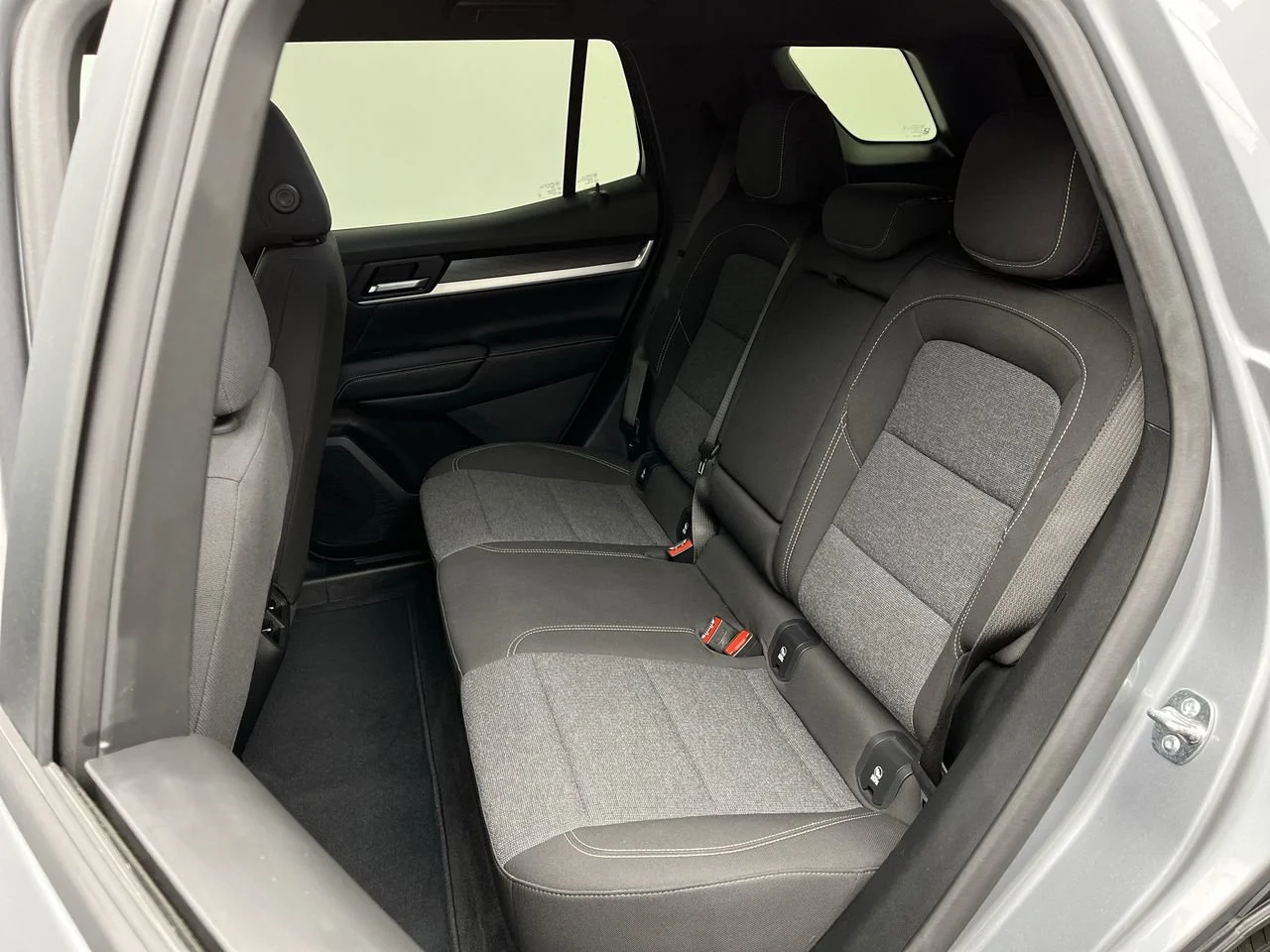 Used 2025 Sterling Metallic GMC Elevation image 10