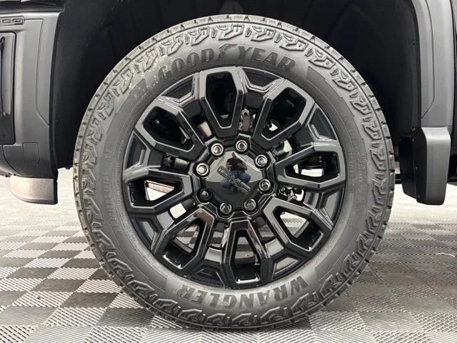 2026 GMC Sierra 2500HD Denali - Photo 17