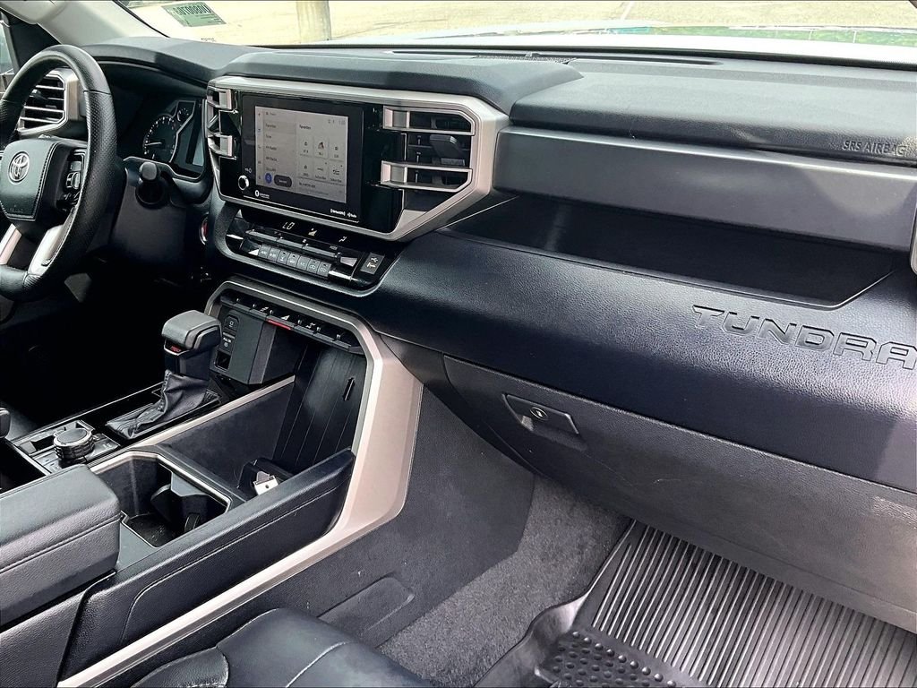 Used 2022 Green Toyota SR5 image 14