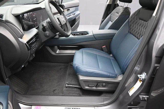 New 2026 Gun Metallic Nissan Platinum image 30