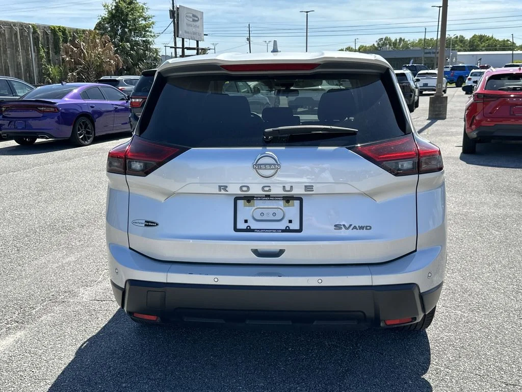 Used 2024 Brilliant Silver Metallic Nissan SV image 7