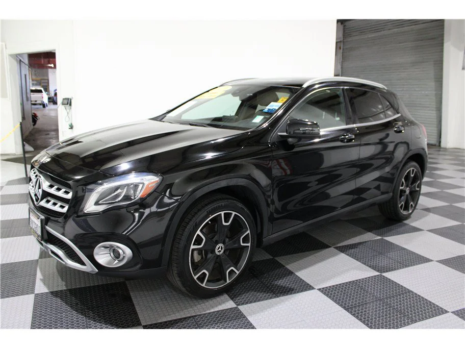 Used 2019 Black Mercedes-Benz GLA 250 image 7