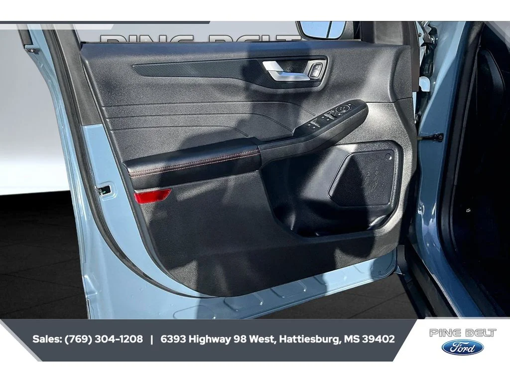 Used 2023 Vapor Blue Metallic Ford ST-Line image 17