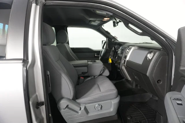 Used 2014 Ingot Silver Metallic Ford XLT image 31