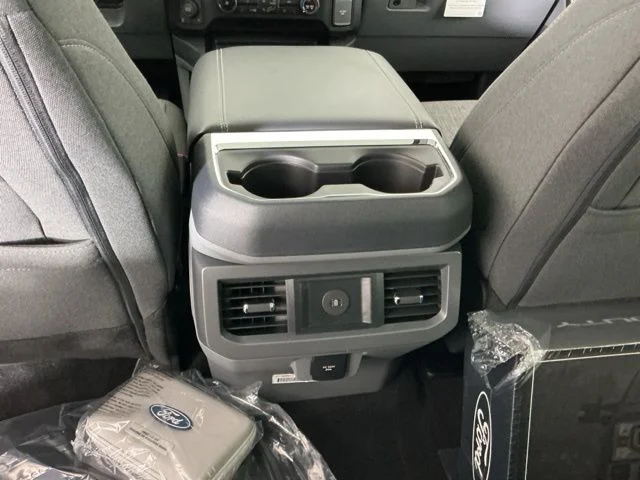 New 2026 Agate Black Ford XLT image 29