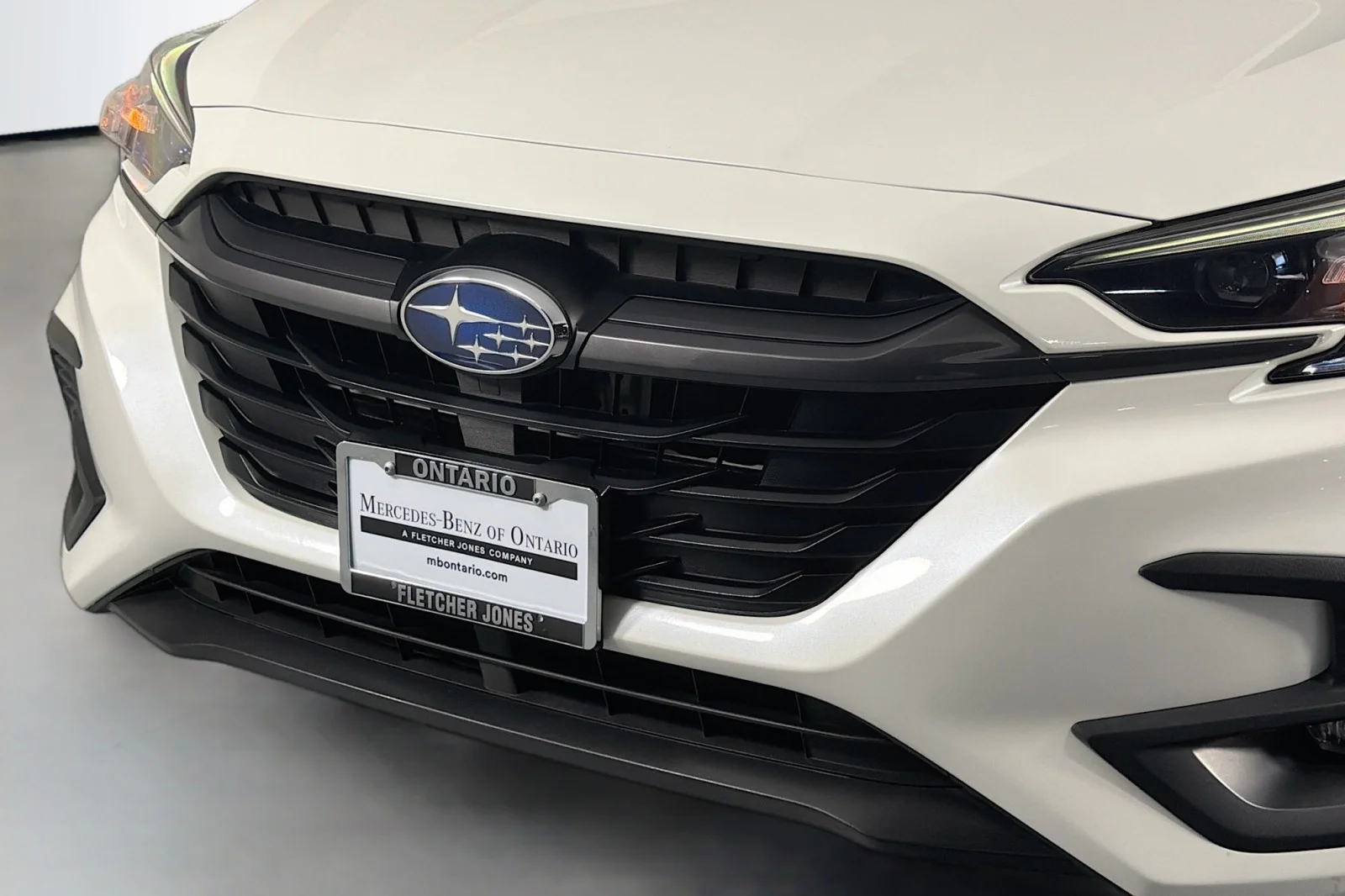Used 2024 Crystal White Pearl Subaru Limited image 13