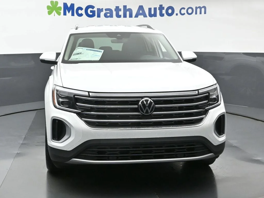 New 2026 White/off-white Volkswagen 2.0T SE image 4