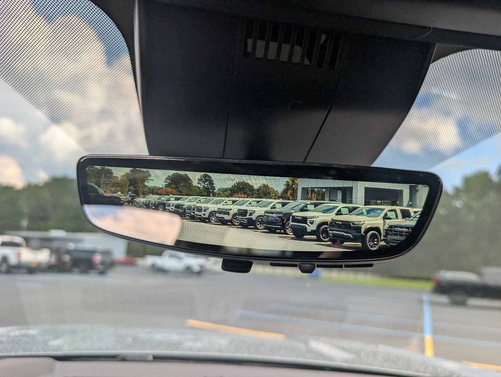 2026 GMC Yukon AT4 - Photo 22