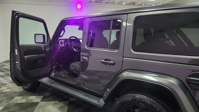 Used 2025 Gray Jeep Sahara 4xe image 16