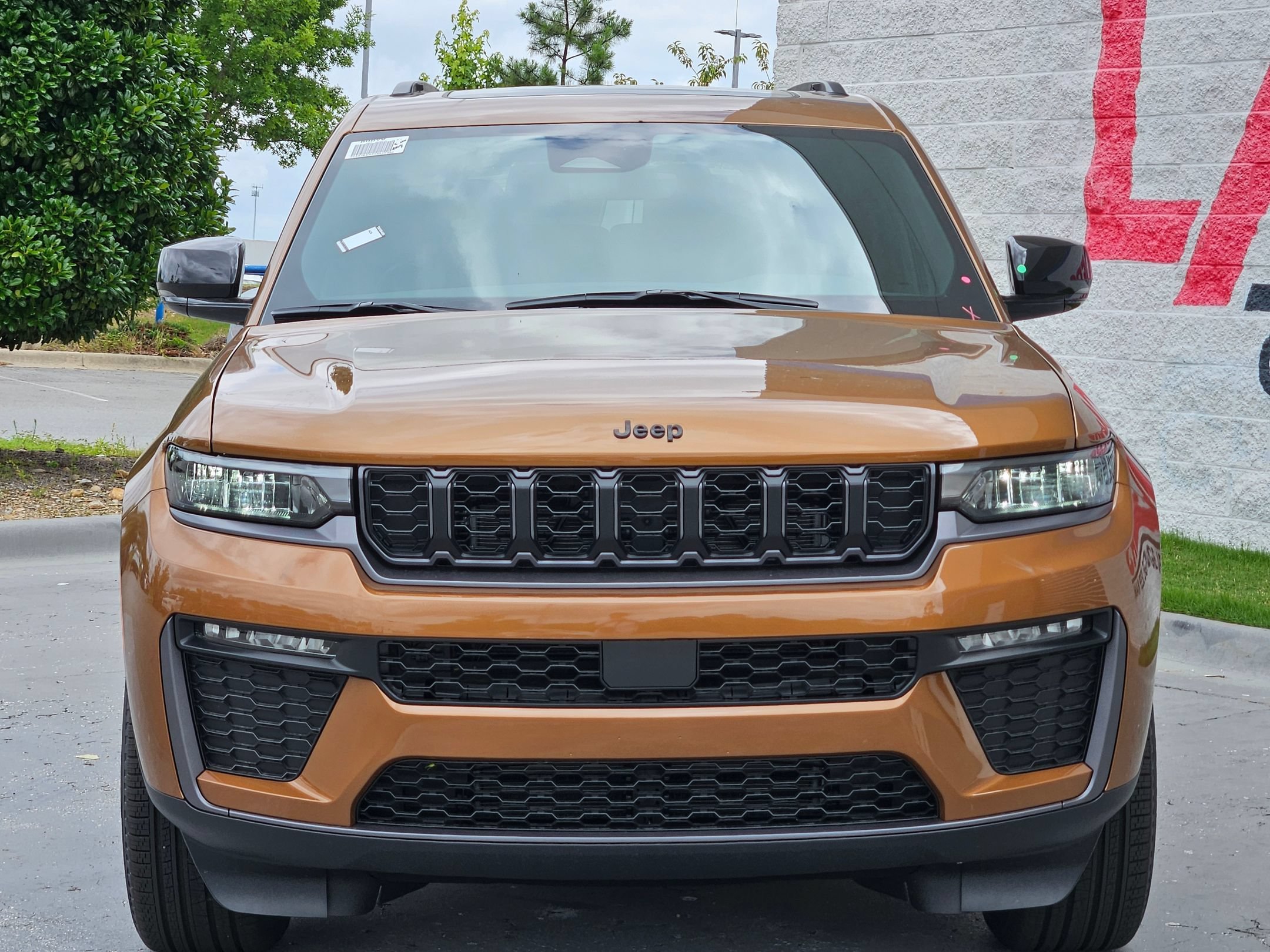 New 2026 Copper Shino Metallic Clear-Coat Exterior Paint Jeep Limited image 2