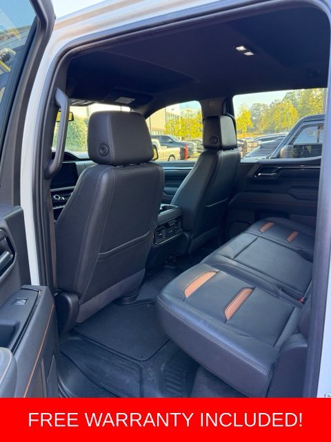 Used 2022 White GMC AT4 image 10