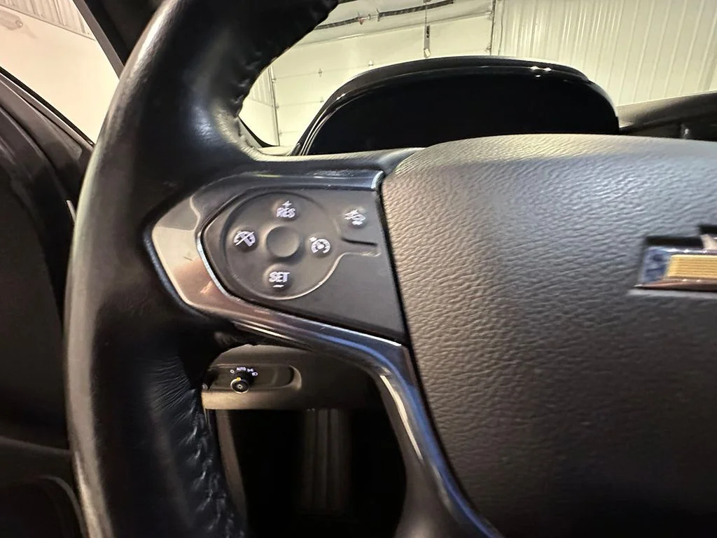 Used 2022 Silver Chevrolet LT image 38