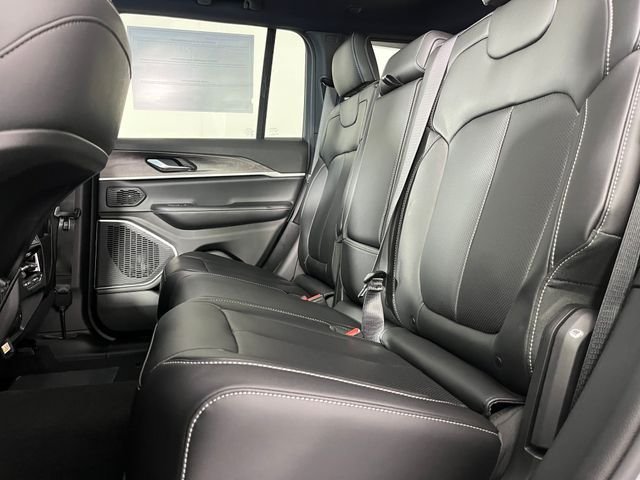 New 2026 Copper Shino Metallic Clear-Coat Exterior Paint Jeep Limited image 7
