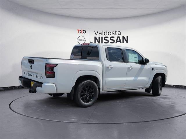 New 2026 Glacier White Nissan SV image 4