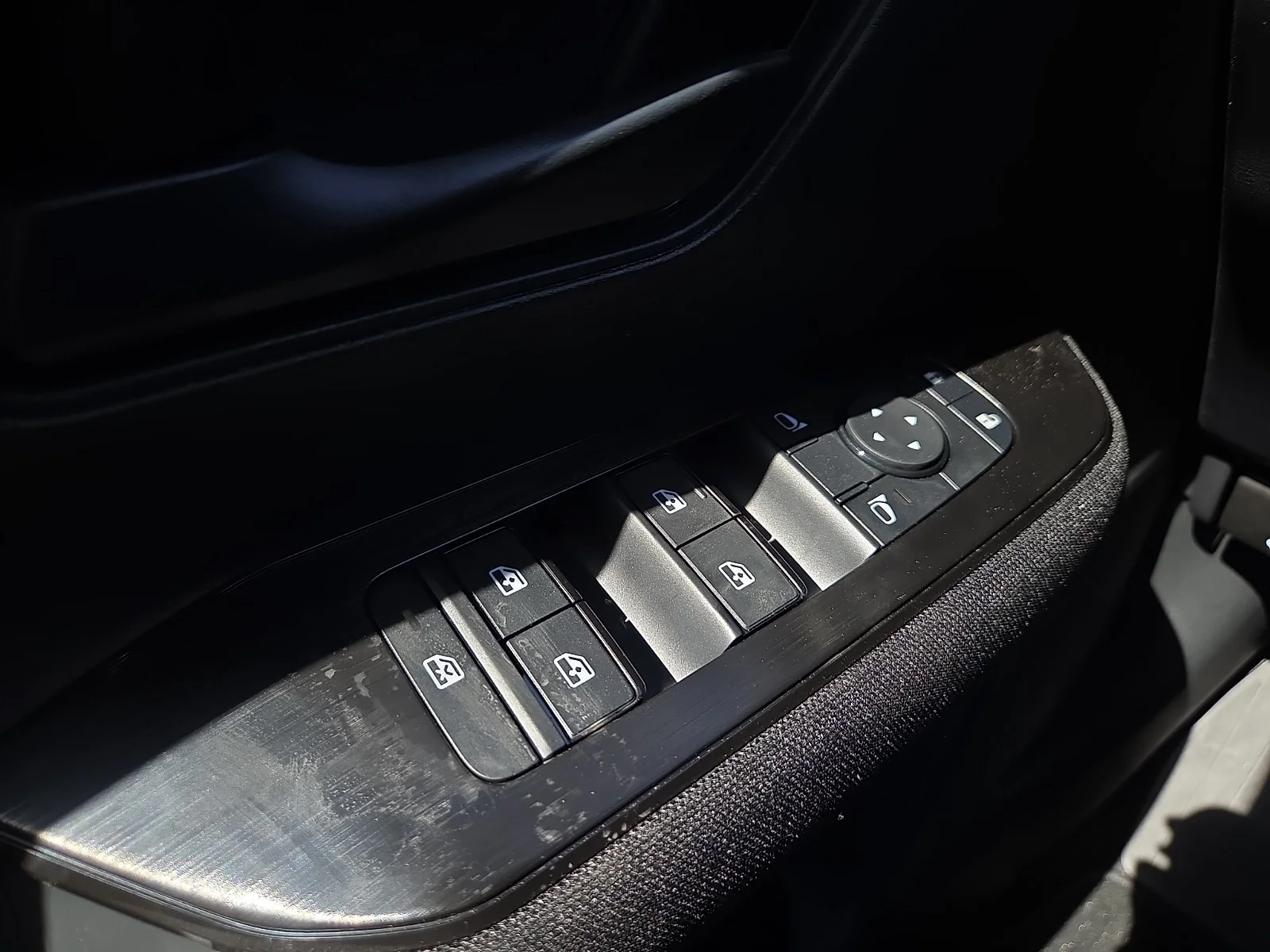 New 2027 QM1 Fresh Powd Nissan S Front-Wheel Drive image 18