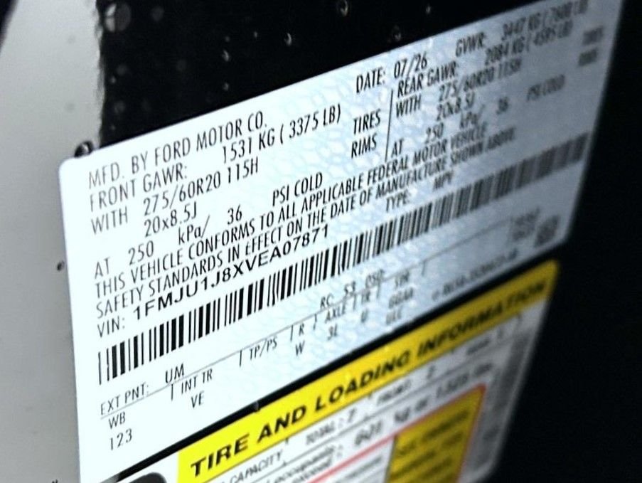 New 2027 Agate Black Metallic Ford Active image 28