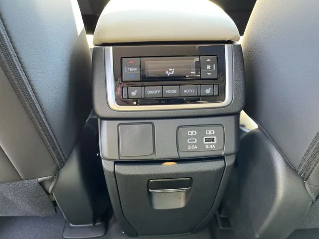 2026 Subaru Ascent Limited - Photo 25