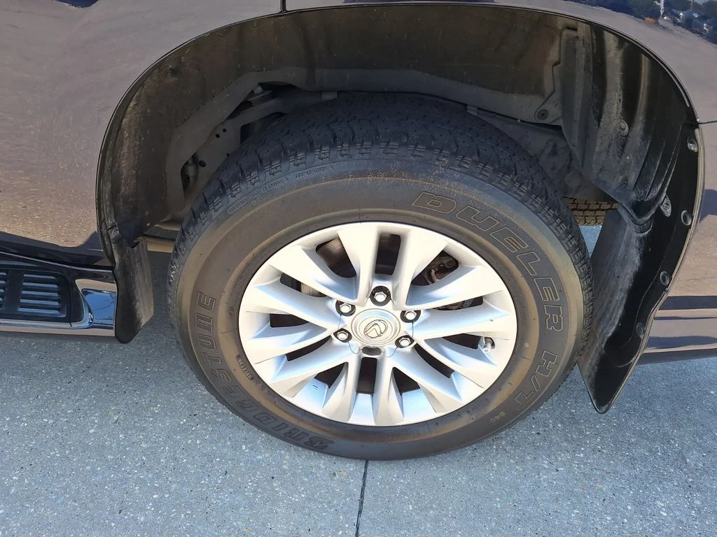 Used 2021 Blue Lexus 460 image 28